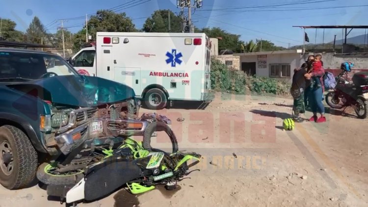 MOTOCICLISTA PIERDE LA VIDA AL IMPACTAR CONTRA CAMIONETA