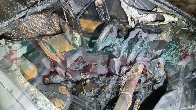 SE INCENDIA SEDAN DE ESTAR ESTACIONADO