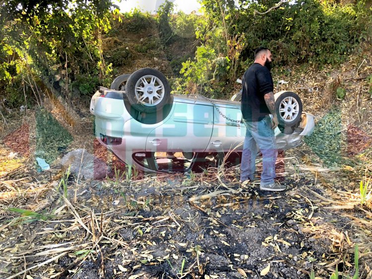 CAMIONETA PROVOCA ACCIDENTE EN LA CARRETERA 200