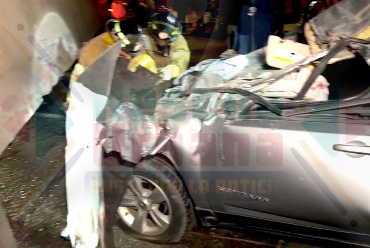 TRÁILER SE ATRAVIESA LA CARRETERA 15 Y SE LE IMPACTA UNA SUV