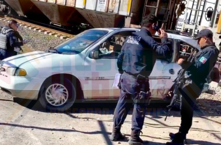 SE LO LLEVA EL TREN EN AHUACATLAN