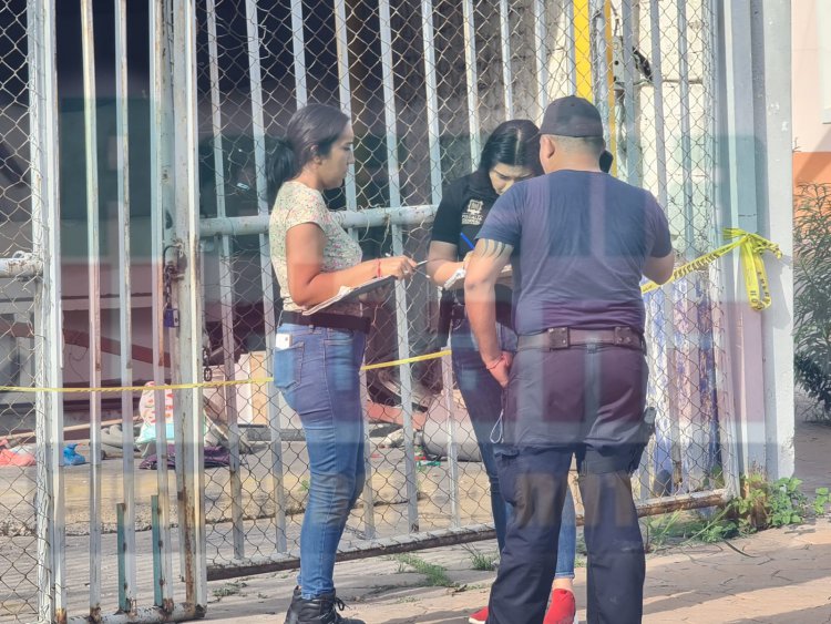 DETENIDO DESPUÉS DE TENER ENCERRADA A SU PAREJA