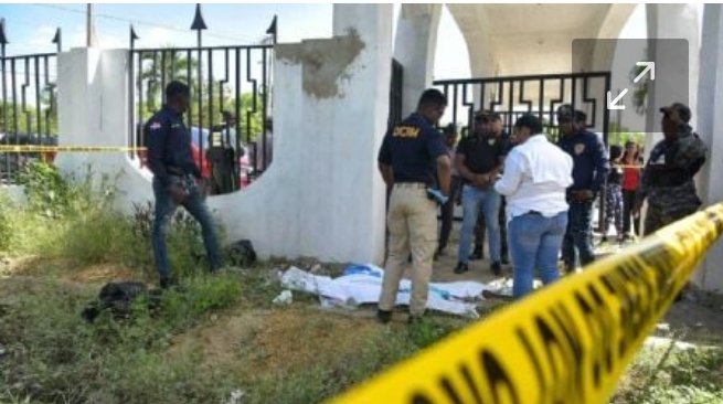 Hallan 6 cuerpos de recién nacidos a la entrada de cementerio
