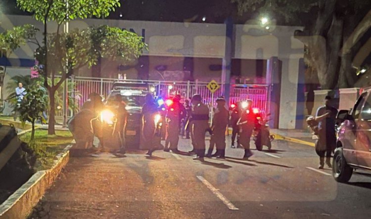 DETENIDOS 8 DE UN ANEXO DENTRO DE LA UAN