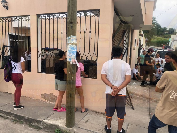 ACCIDENTE DEJA A DOS PERSONAS LESIONADAS AL METERSE A UNA CASA