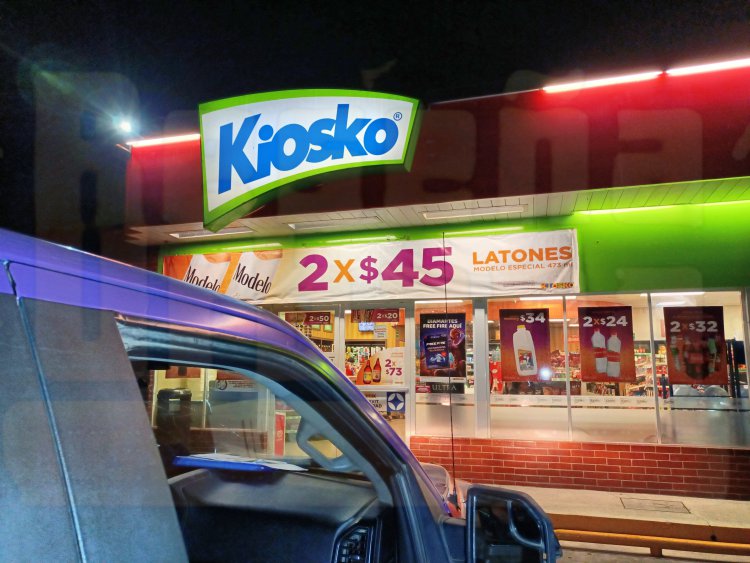 CON CUCHILLO EN MANO ASALTA AL KIOSKO DE INF SOLIDARIDAD