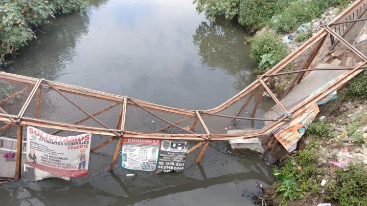 COLAPSA PUENTE PEATONAL EN EL ESTADO DE MÉXICO