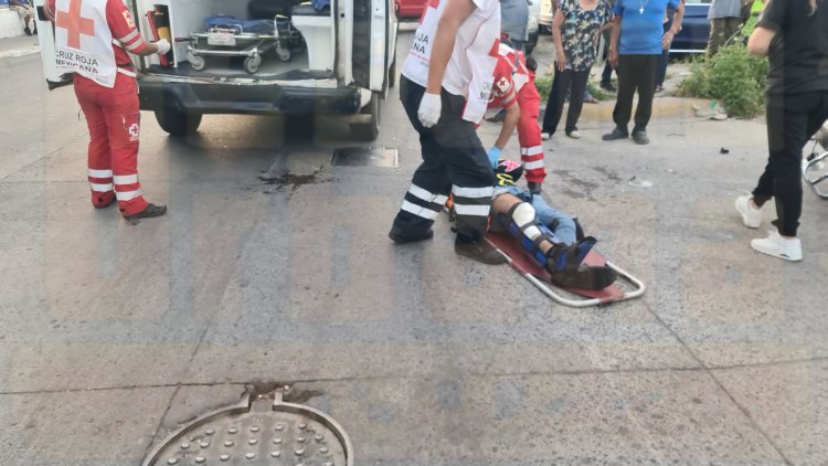 EBRIO DEJA LESIONADA A MUJER E IMPACTA A 4 VEHÍCULOS
