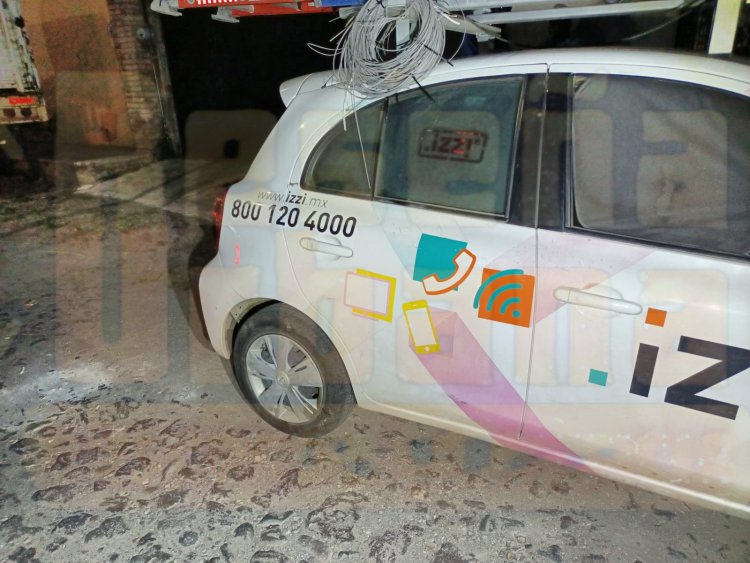 EBRIO DEJA LESIONADA A MUJER E IMPACTA A 4 VEHÍCULOS