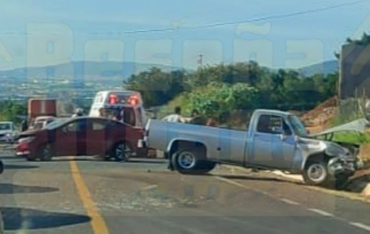 FUERTE ACCIDENTE EN LA CARRETERA 15, DEJA A MENOR LESIONADO