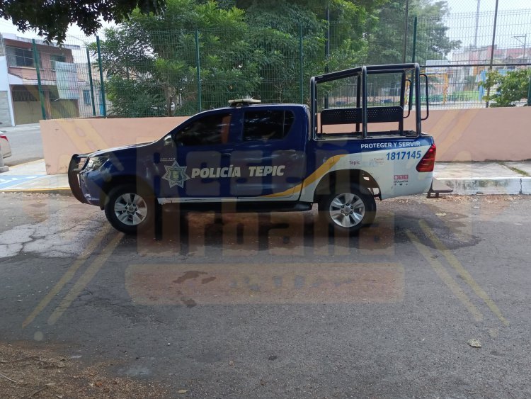 POLICIA MUNICIPAL RECUPERA VEHÍCULO ROBADO
