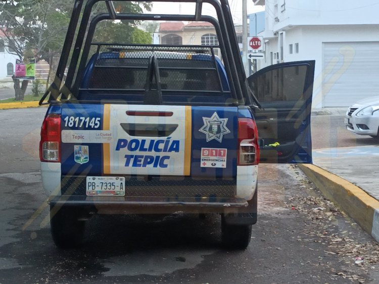 POLICIA MUNICIPAL RECUPERA VEHÍCULO ROBADO