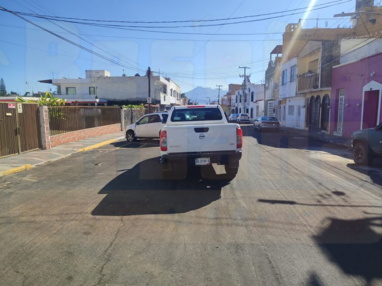 LOCALIZAN VEHÍCULO ABANDONADO CON LATAS DE CERVEZA