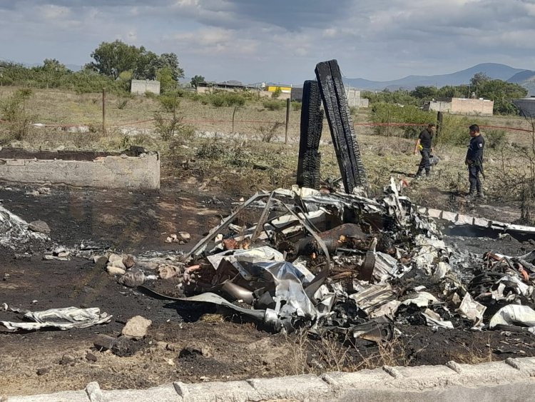 4 PERSONAS SIN VIDA AL CAER AVIONETA EN XALISCO