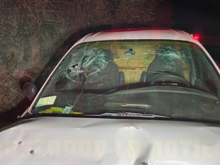 CAMIONETA DE FUNERARIA SE IMPACTA A TRÁILER