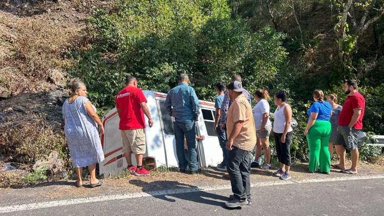 16 LESIONADOS EN ACCIDENTE EN LA 76 TPC-MIRAMAR