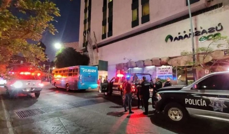 CAE ELEVADOR CON ATLETAS EN GUADALAJARA