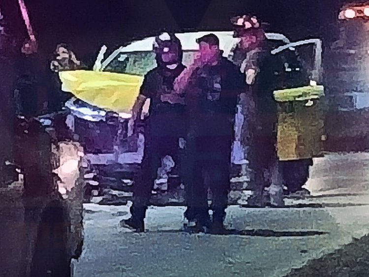 EBRIO DESTROZA VEHÍCULOS Y DEJA UNA PERSONA GRAVEMENTE LESIONADA