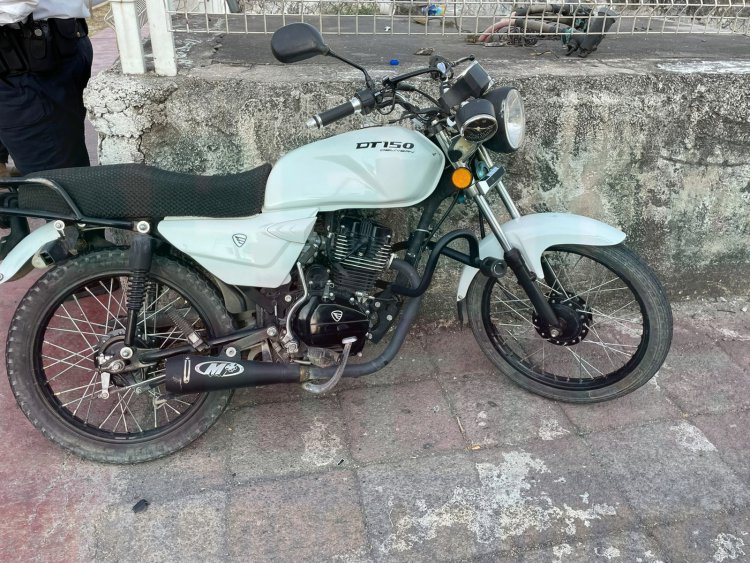 AUTOFANTASMA HACE DE LAS SUYAS EN AV INSURGENTES