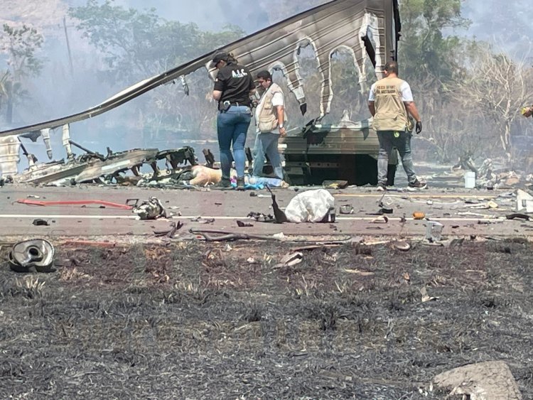 IBA REBASANDO LA AMBULANCIA, DEJA 4 PERSONAS SIN VIDA