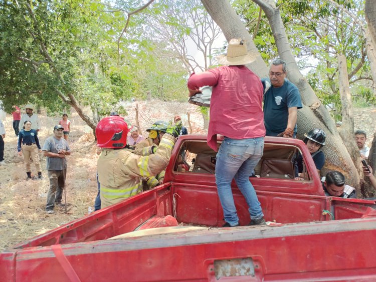 PADRE E HIJO PIERDEN LA VIDA EN LA CARRETERA TPC-AGUAMILPA