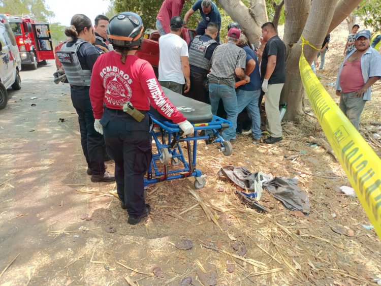 PADRE E HIJO PIERDEN LA VIDA EN LA CARRETERA TPC-AGUAMILPA