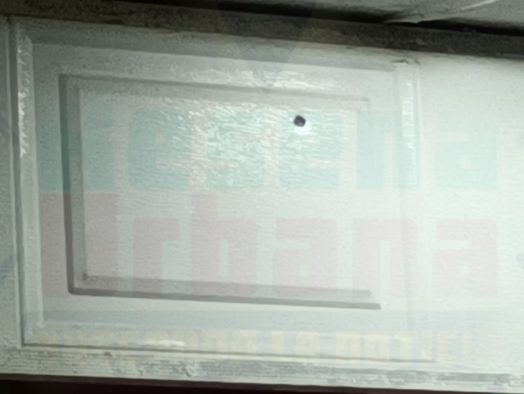 4 IMPACTOS DE ARMA DE FUEGO RECIBE PORTÓN EN CD DEL VALLE