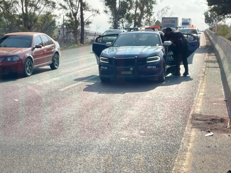 IBA EN SENTIDO CONTRARIO EN EL LIBRAMIENTO CARRETERO